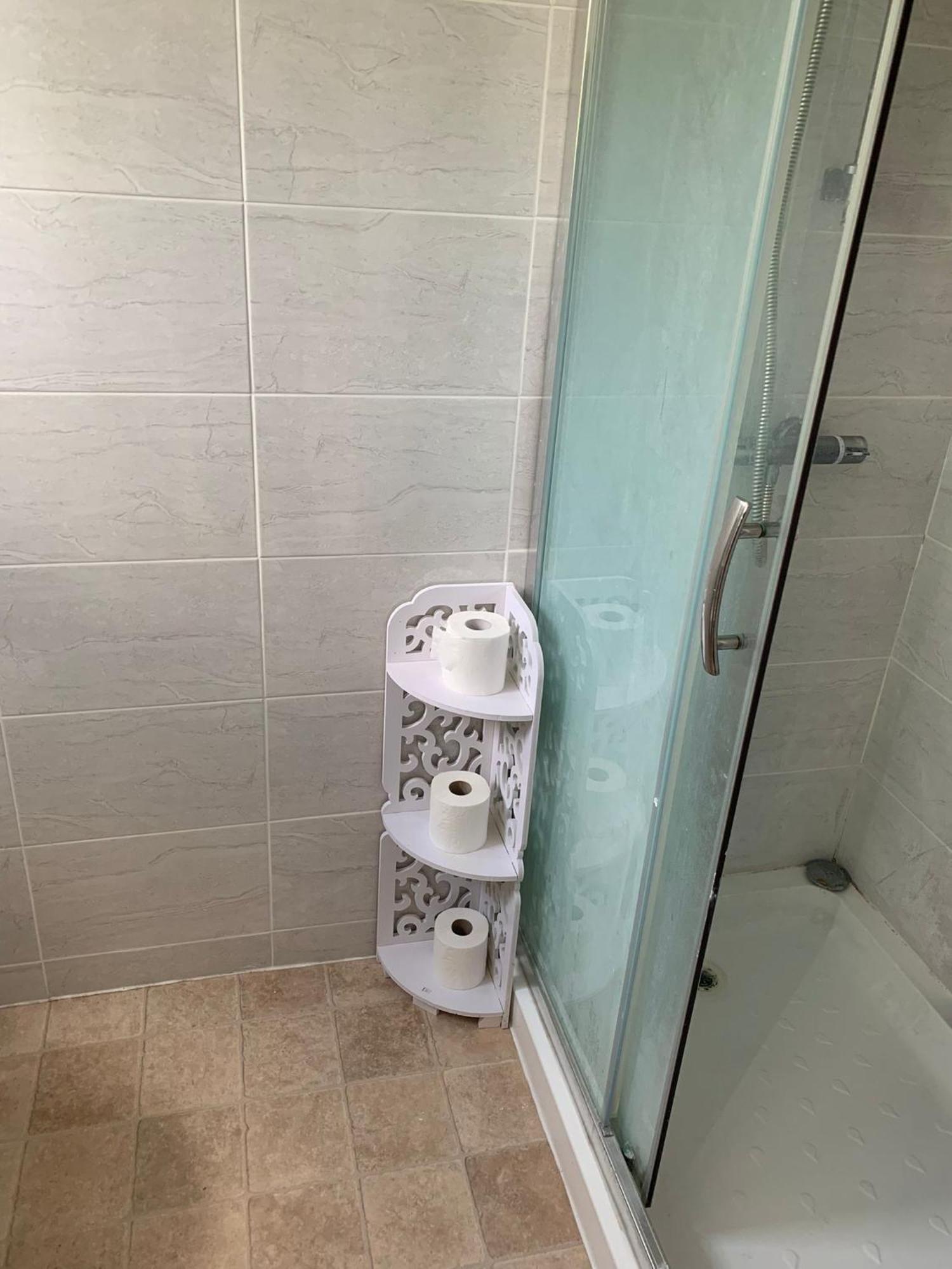 Luton Airport Guest House In Quiet And A Very Pleasant Area, Near London Luton Airport With Free Parking, Wifi, Smart Tv Exterior foto