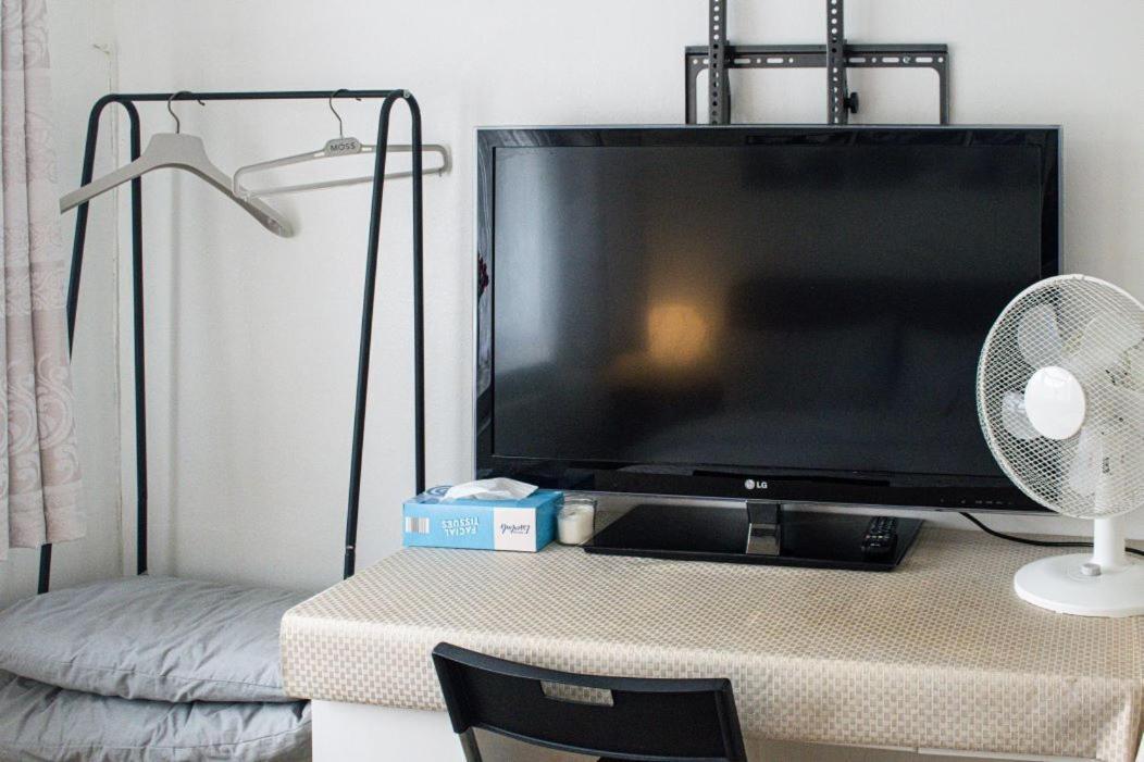 Luton Airport Guest House In Quiet And A Very Pleasant Area, Near London Luton Airport With Free Parking, Wifi, Smart Tv Zimmer foto